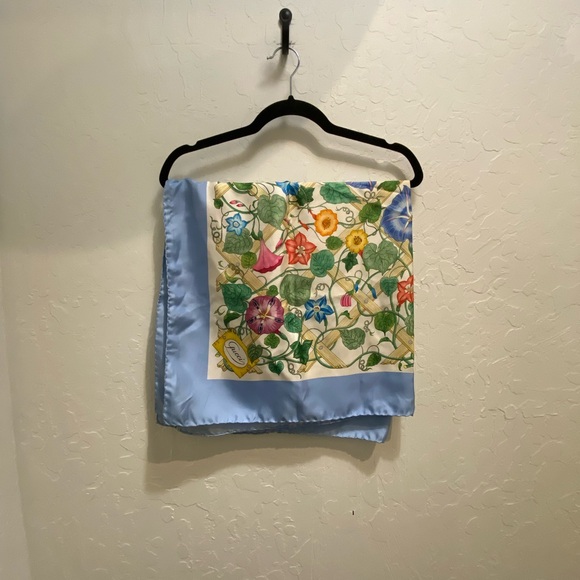Vintage Gucci silk scarf